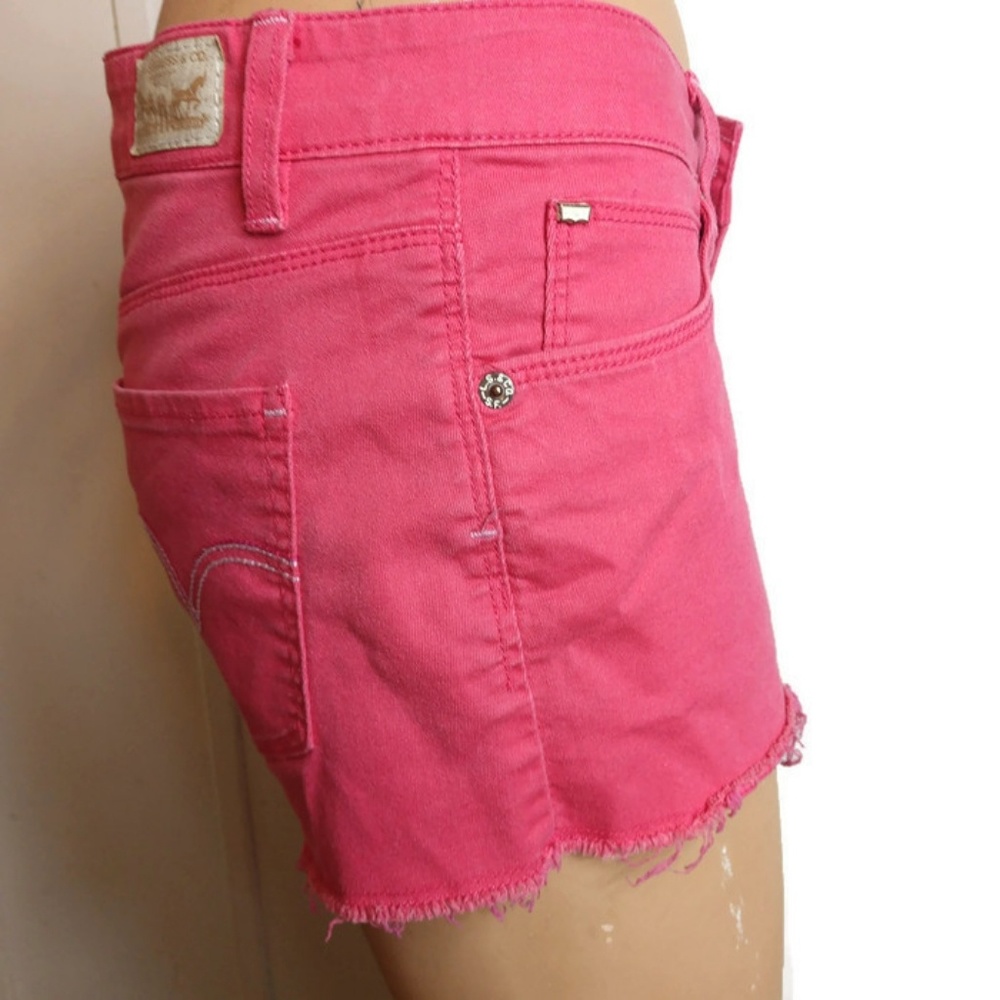 Levi's Shorty Shorts - Picture 5 of 8